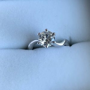 Fashion 6-prong ring, CZ solitaire, size 5